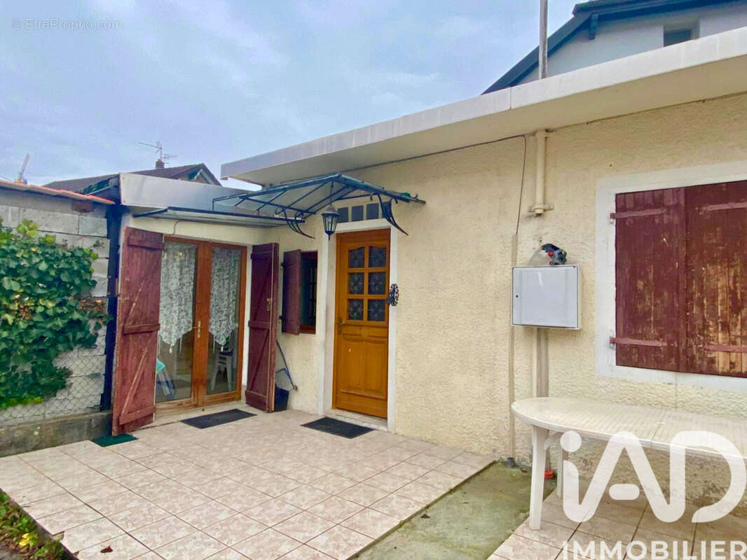 Photo 2 - Maison à AMBILLY