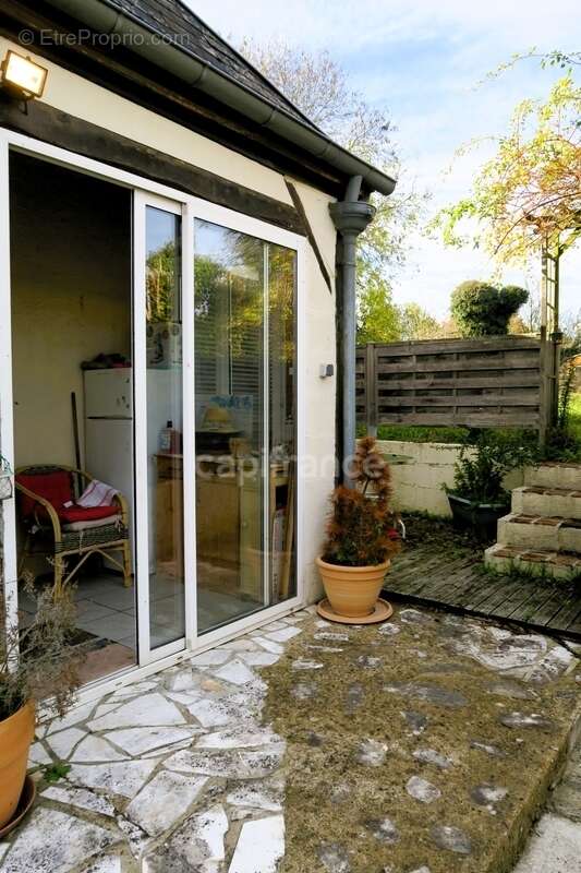 Maison à LA CHAPELLE-VICOMTESSE