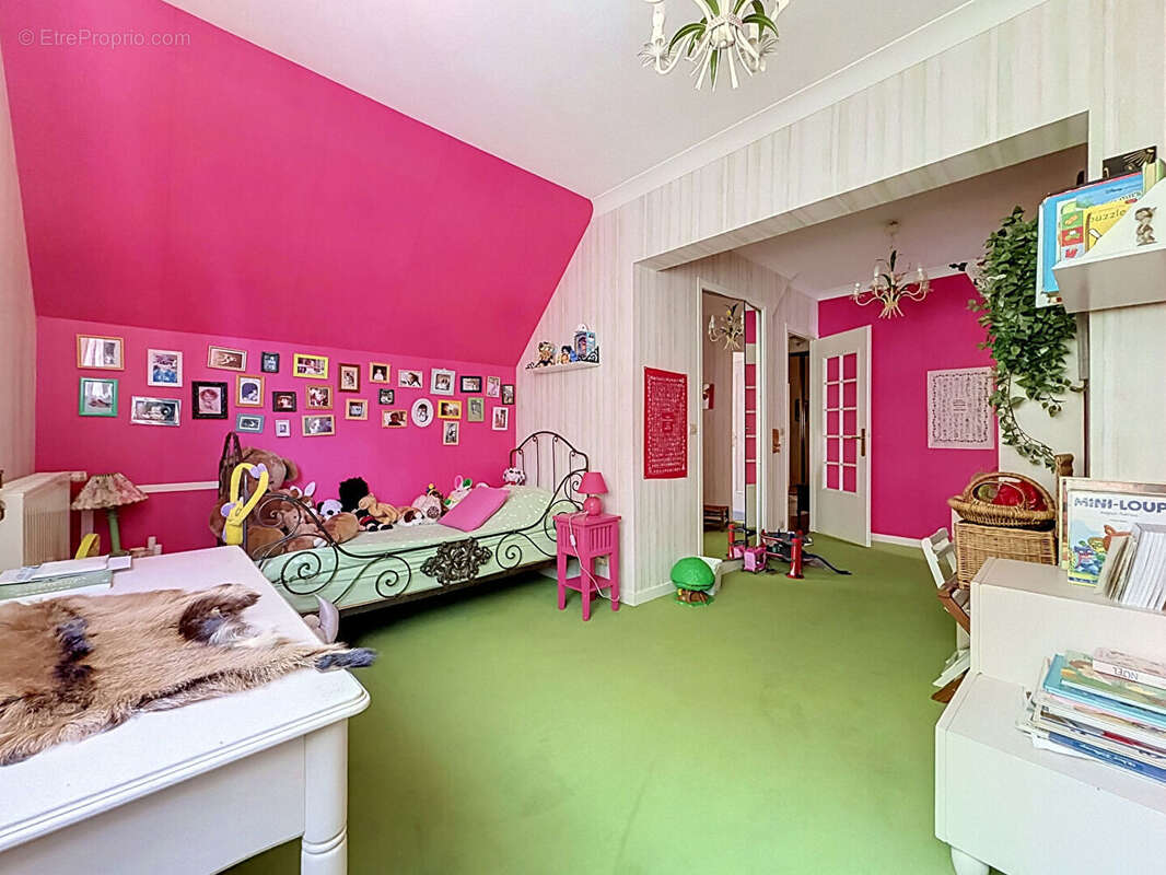 Maison 220 m² à Maurepas  - photo 19