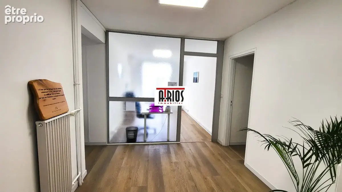 Commerce 58 m² à vendre à Toulon (83000) - photo 3