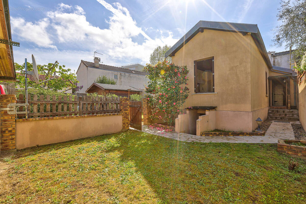 Maison 2 pièces 40 m² · à Colombes · 39,7 m² · 169 000 €