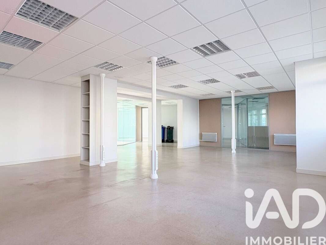 Photo 3 - Commerce à LIMOGES