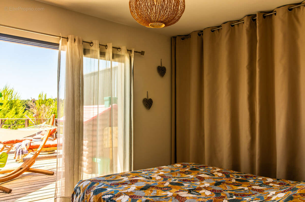 Villa contemporaine de plain-pied   132 m2   Vue dégagée - photo 12