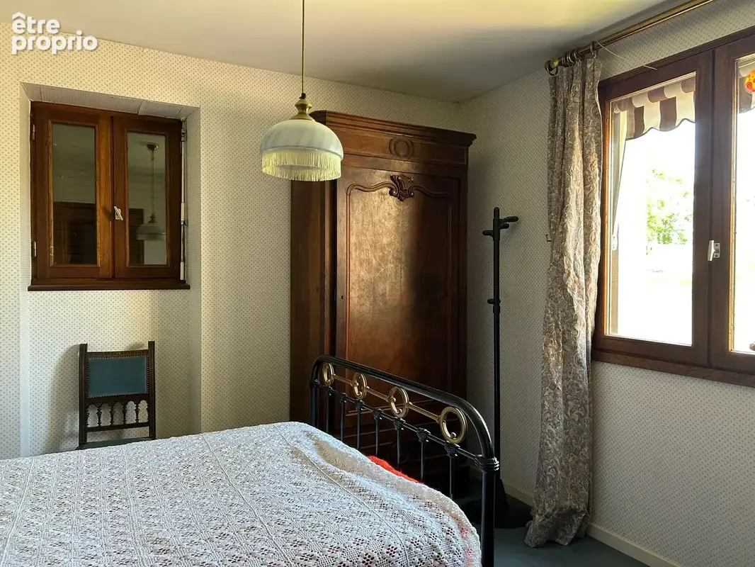 Maison familiale en pierre avec terrain attenant - photo 11