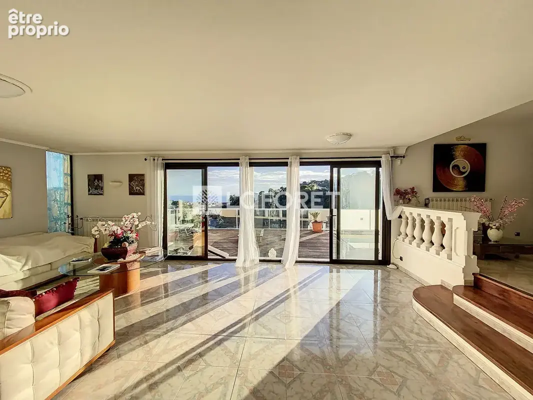 Superbe ! Splendide villa  avec vue mer  de toutes les pièces, piscine et large terrasse - photo 9