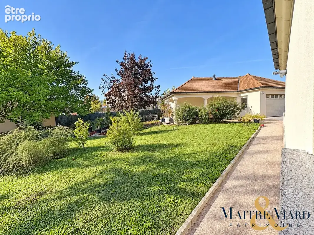 Maison 6 pièces 230 m² à vendre à Noidans-Les-Vesoul (70000) - photo 7