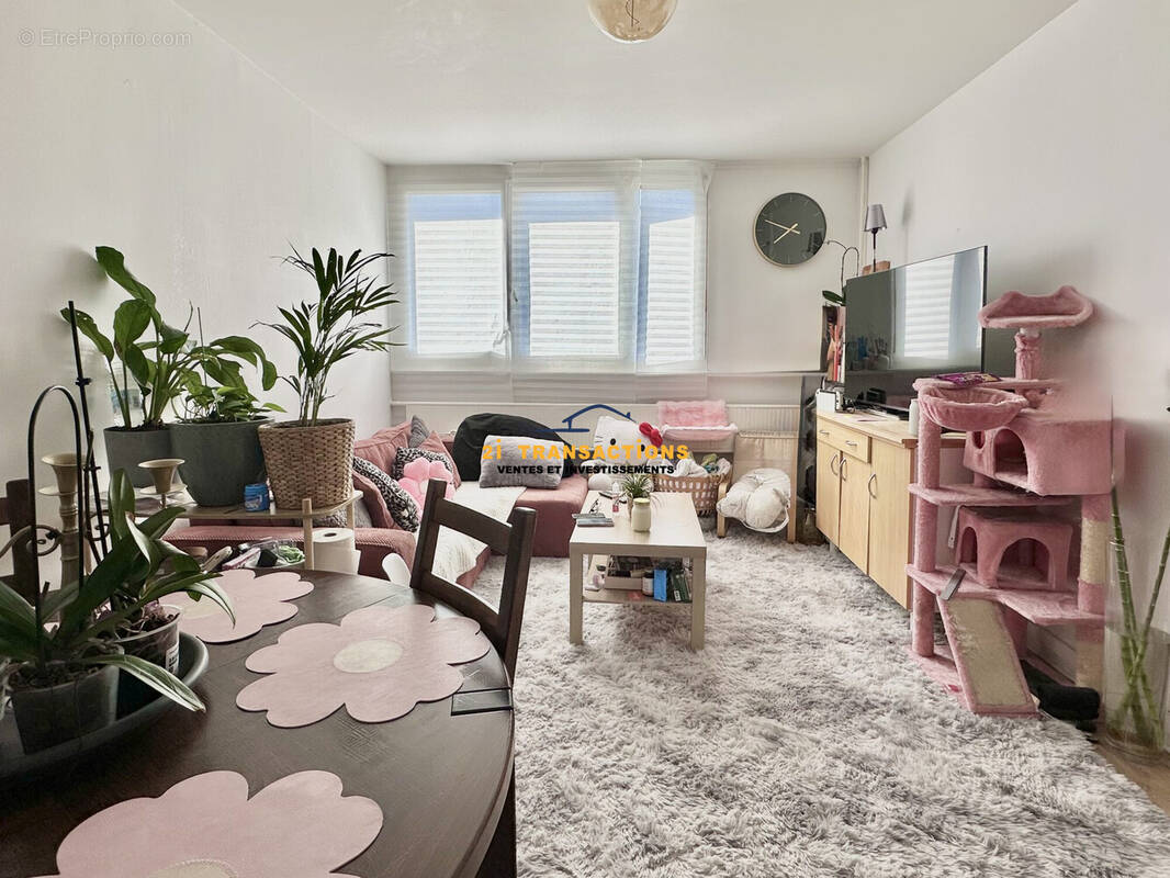 Appartement à SAINT-ETIENNE