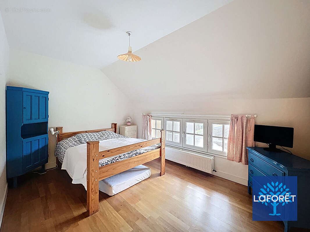 Maison à GUIGNEVILLE-SUR-ESSONNE