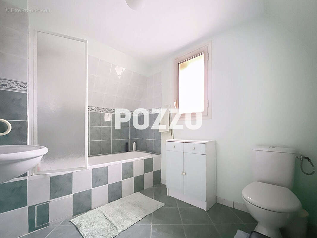 Maison 135m² F6 à vendre à Saint Pair sur Mer - Hangar 80m². terrain 900m² - photo 15