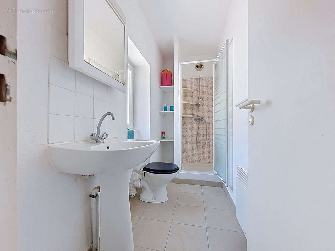 Appartement à MARSEILLE-1E