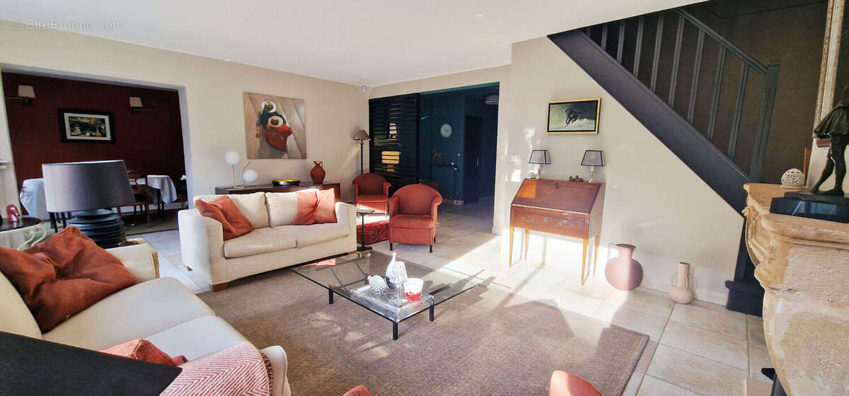 Maison à VILLE-D'AVRAY