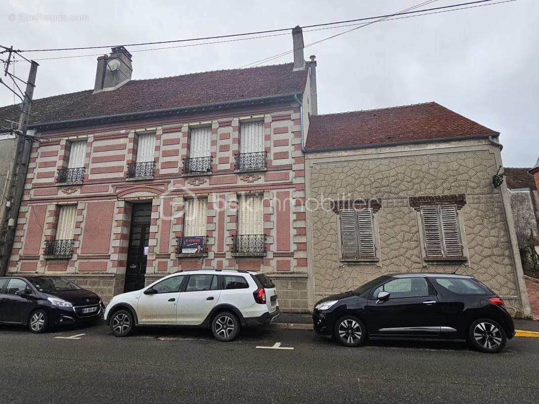 Maison bourgeoise de 227 m² – Centre de Choisy-en-Brie – Idéale famille ou investisseur - photo 18
