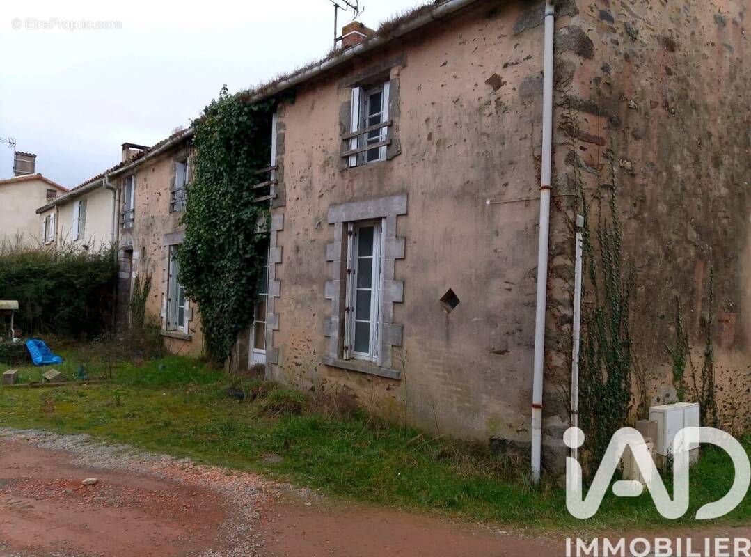 Photo 1 - Maison à MENOMBLET