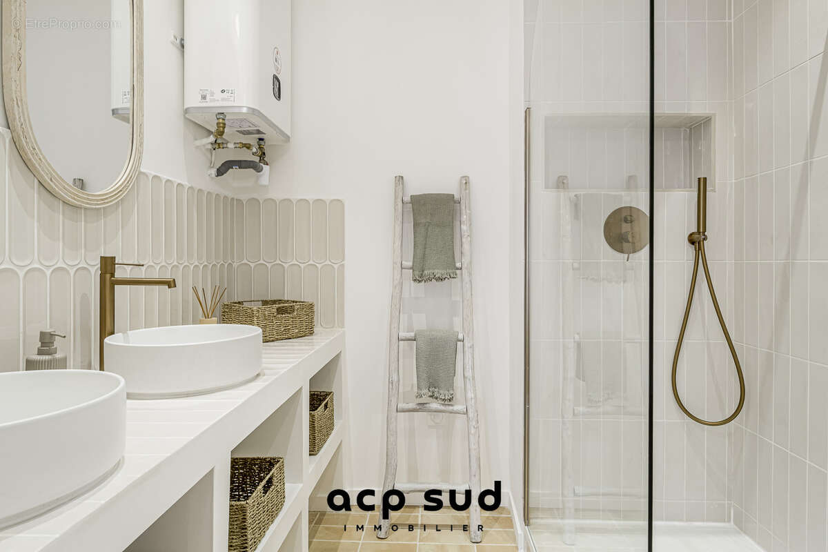 Appartement à MARSEILLE-7E