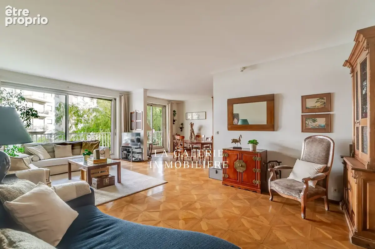 Appartement à NEUILLY-SUR-SEINE