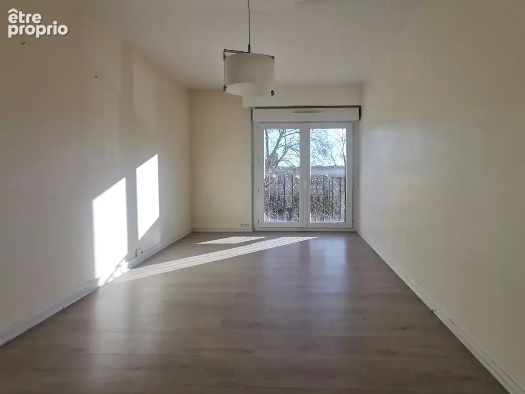 Lumineux appartement dans bouchon. - photo 3