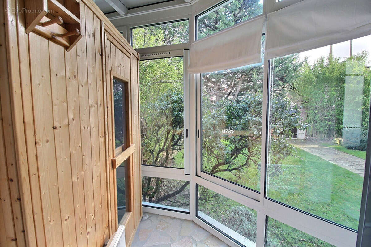 Maison à LA GARENNE-COLOMBES