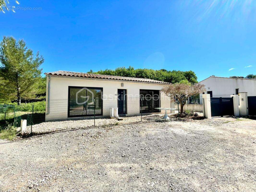 Maison à TOURVES
