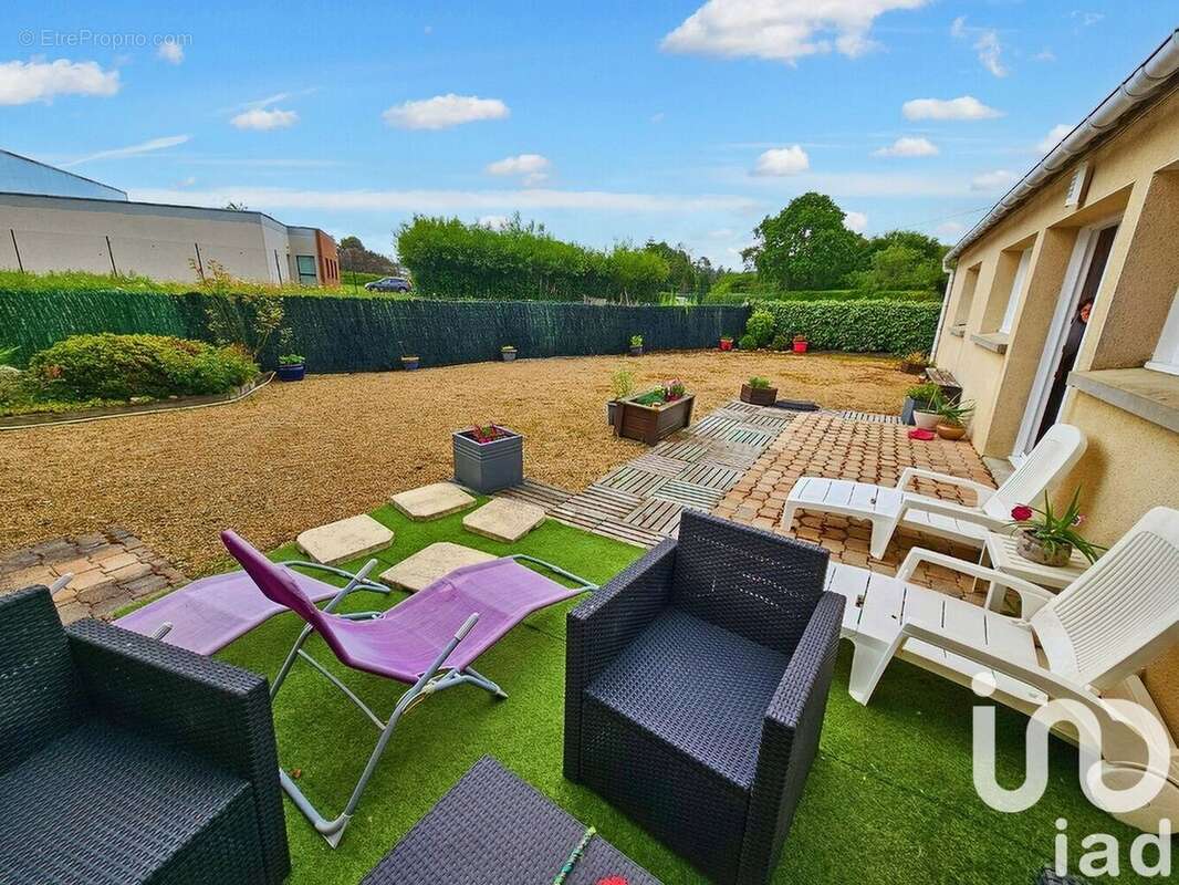 Photo 8 - Maison à GUERLESQUIN