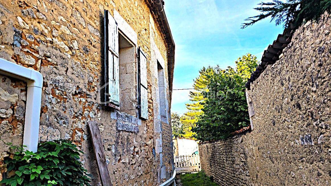 Maison à GOND-PONTOUVRE