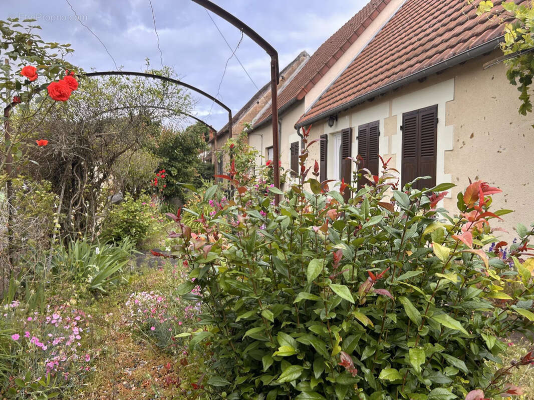 Maison à SACIERGES-SAINT-MARTIN