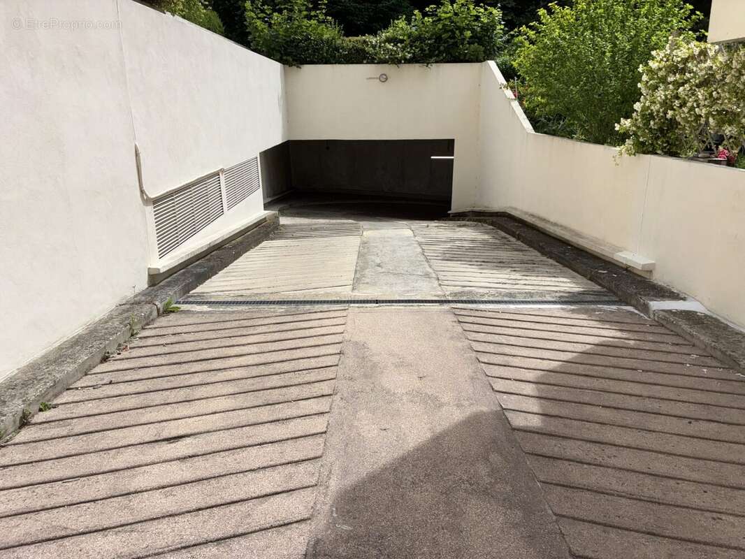 Parking à VINCENNES