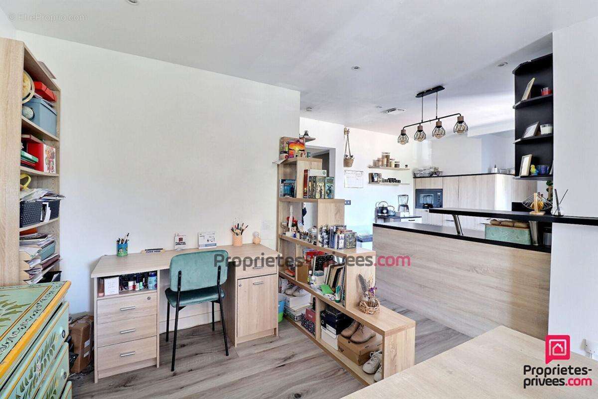 Appartement 4 Pièces avec Jardin Privatif et Garage à Sainte-Geneviève-des-Bois - photo 5