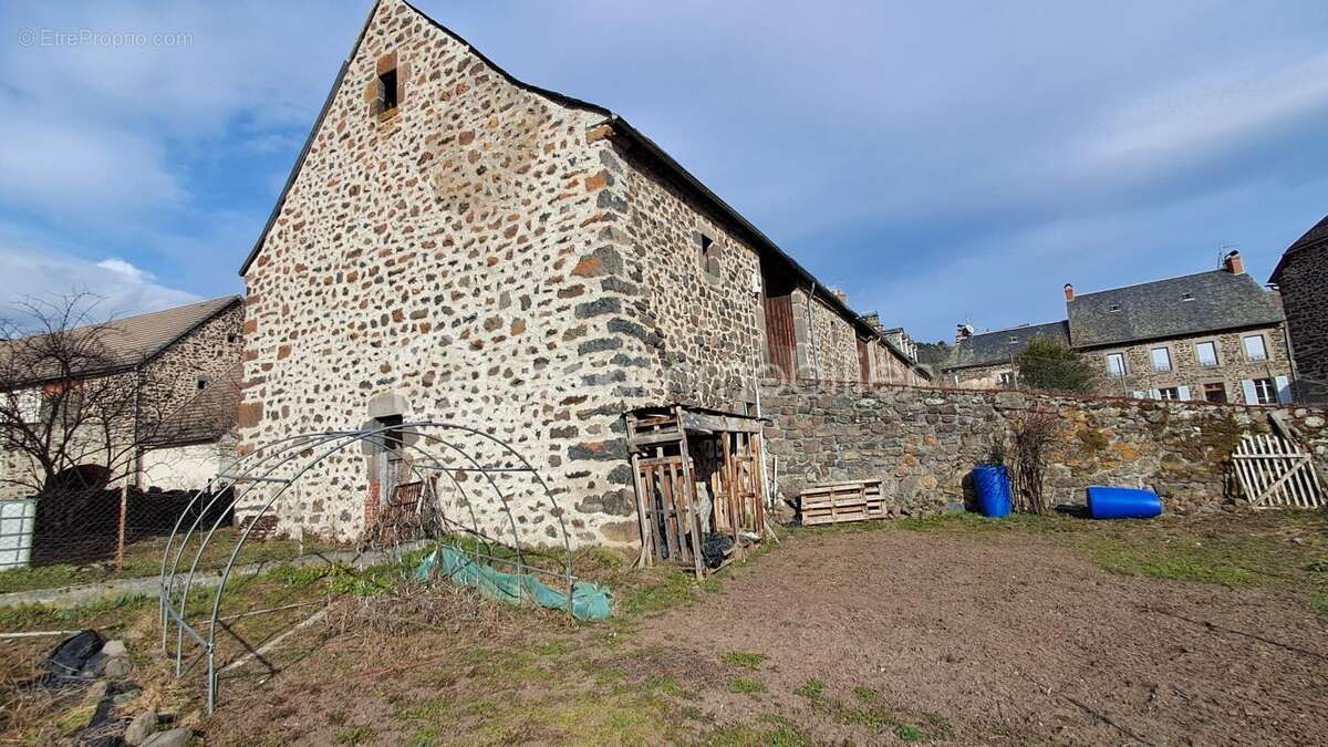 Maison à NEUSSARGUES-MOISSAC