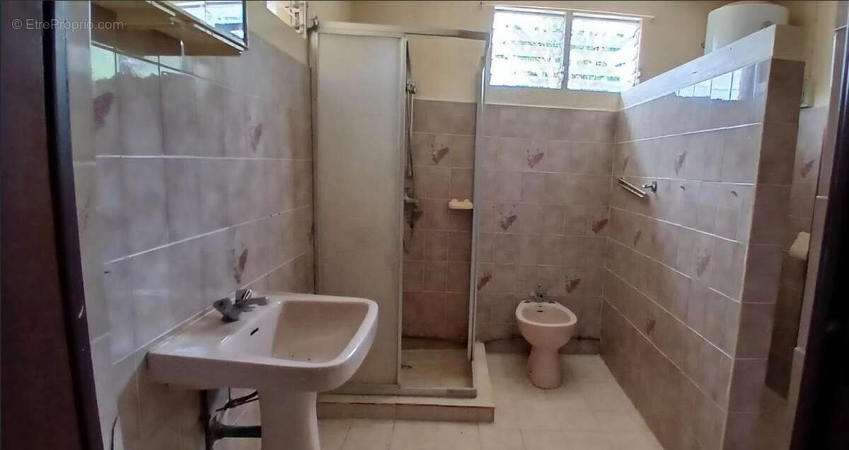 Terrain à SAINT-ESPRIT