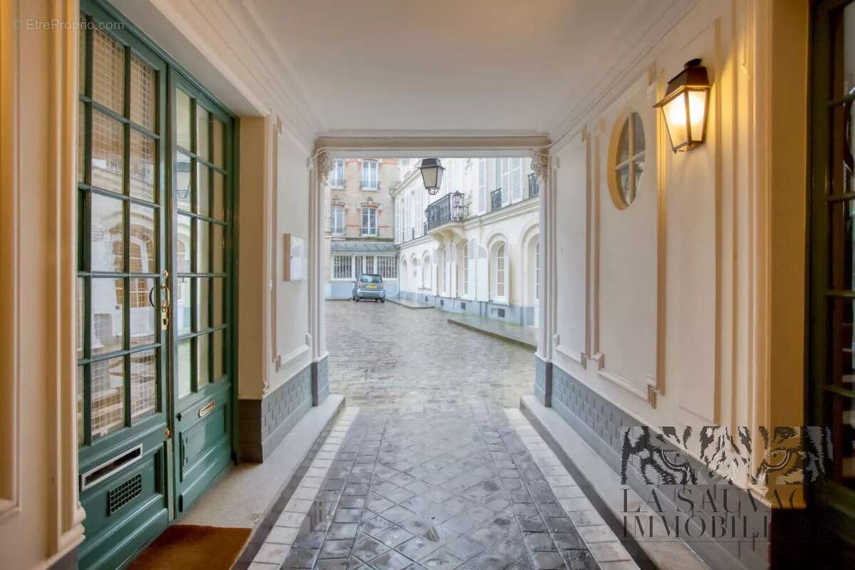 Appartement à PARIS-6E