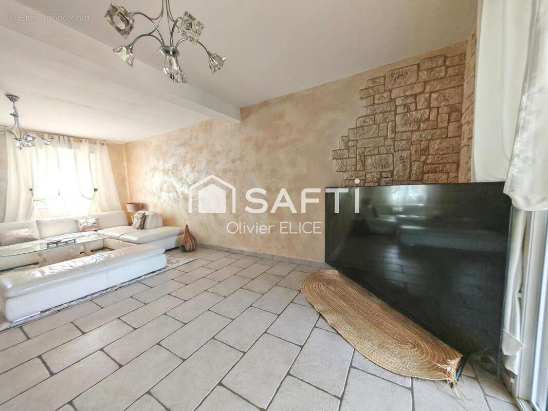 Photo 3 - Maison à REMY