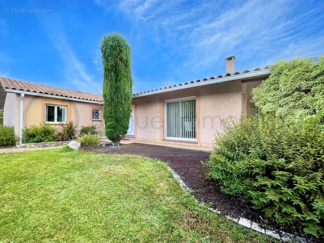 Maison de plain pied avec piscine à Brax - photo 11