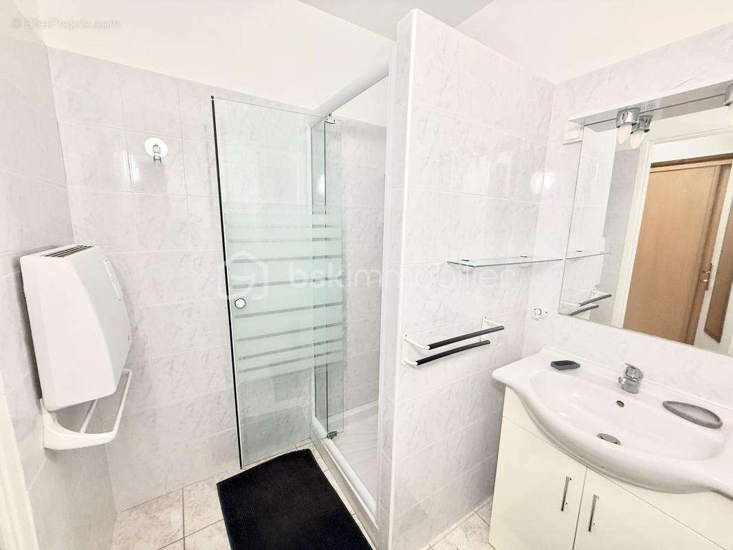 Appartement à GREOUX-LES-BAINS