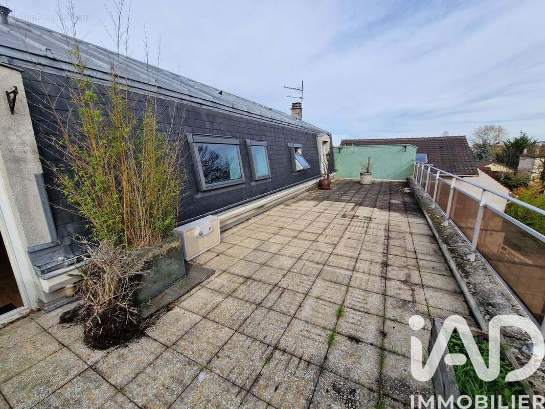 Photo 3 - Appartement à LIVRY-GARGAN