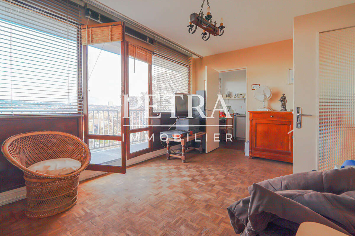 Appartement à CACHAN