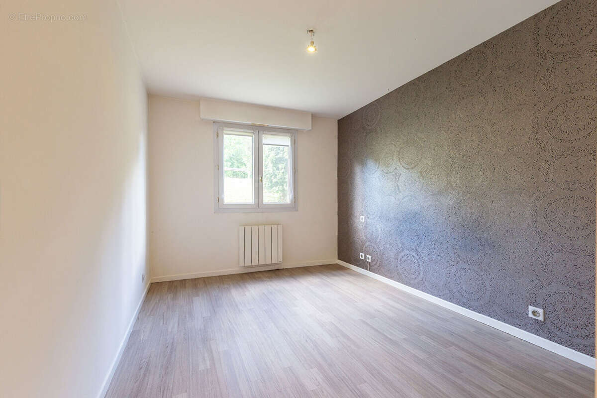 Agence immobiliere laforet - exclusivite - "aloe" - annecy le vieux - appartement t3 de 68,16m² - terrasse - cave - parking de c - photo 6