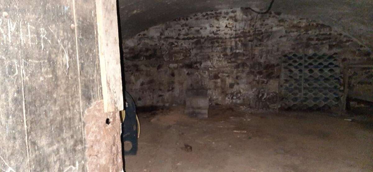 Fermette a rénover avec ses dépendances, sur 2,7 ha de terrain dans cadre bucolique - photo 38