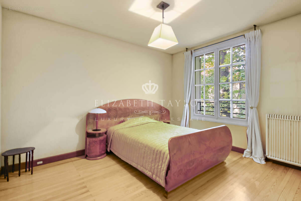 Maison à LE VESINET