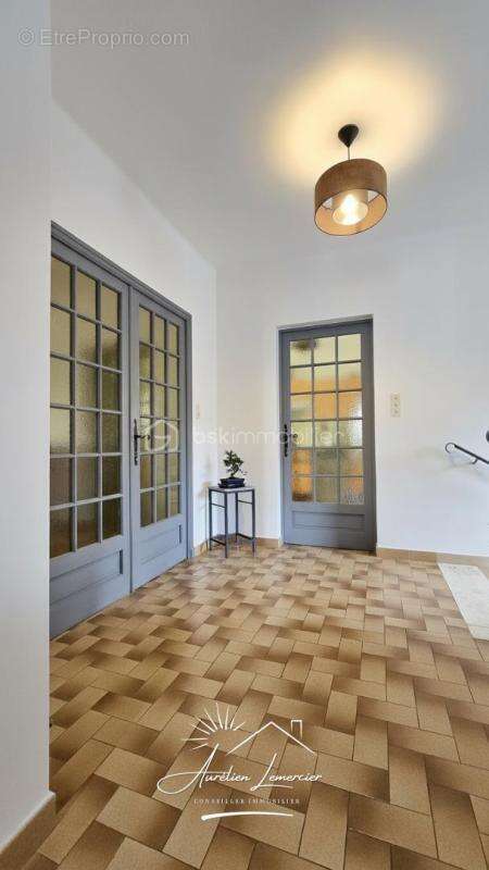 Maison 6 pièces 195m2 sur terrain de 500m2 - Arles - photo 4
