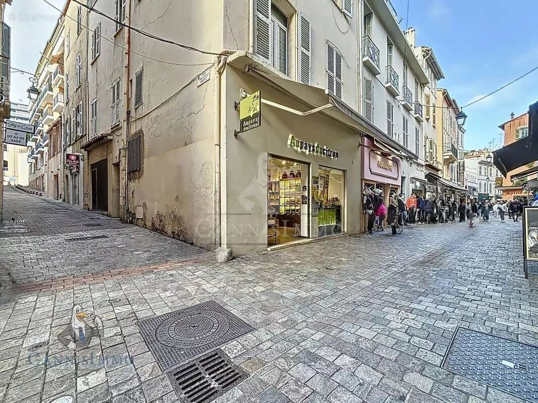 Commerce à CANNES