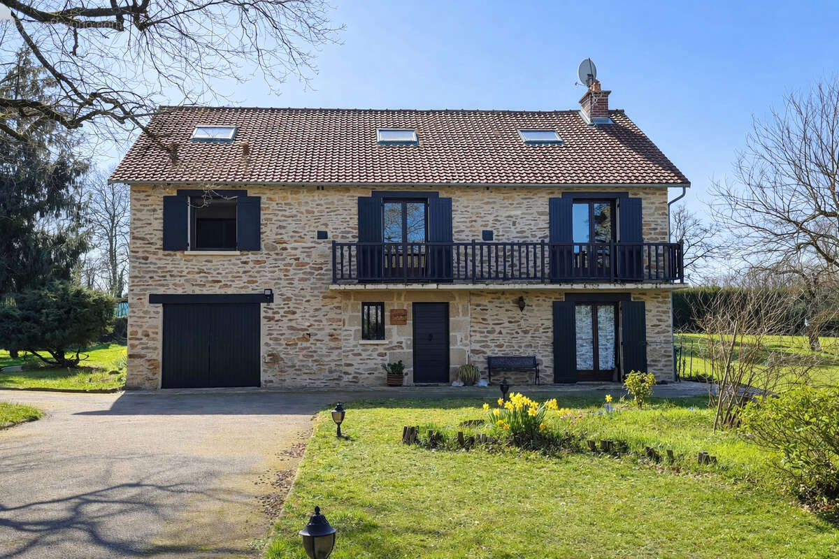 Maison à FOLLES