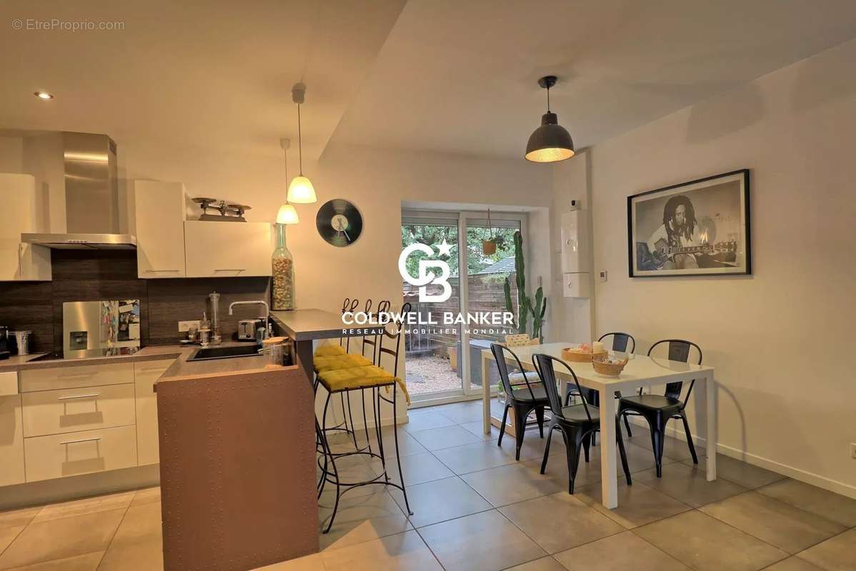 Appartement à CRAPONNE