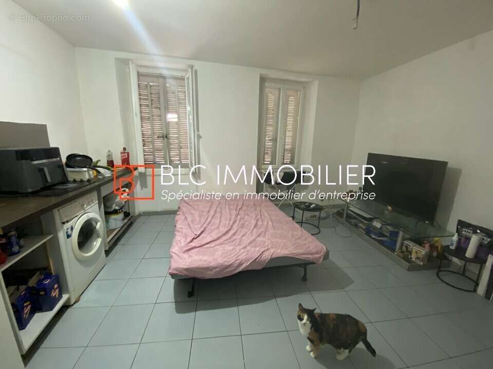 Appartement à MARSEILLE-4E