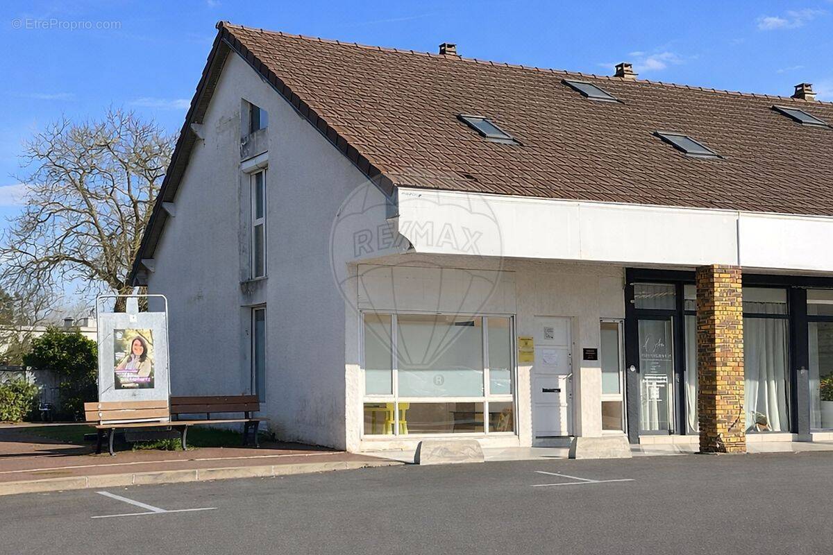 Commerce à SAINT-WITZ