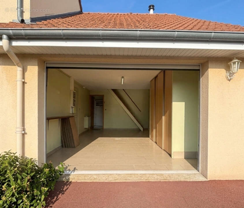 Maison Maison 111 m² + grand grenier ? Terrain 1173 m² sans vis-à-vis, double garage & clim - photo 12