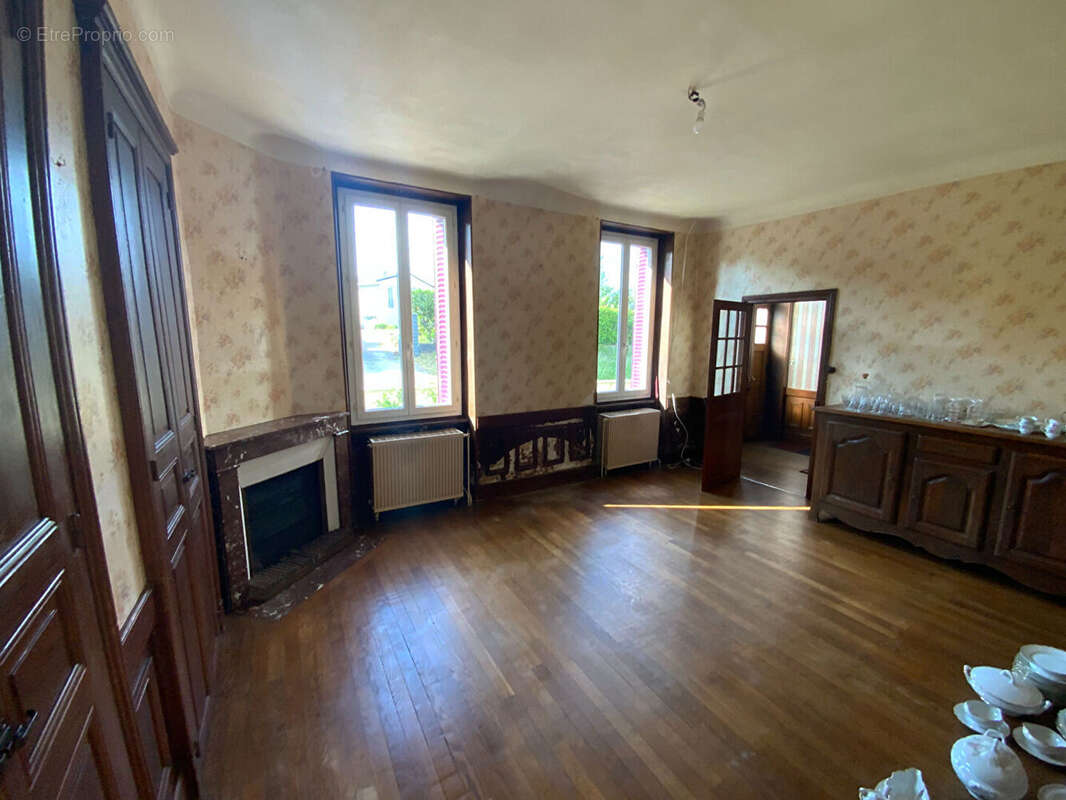 Maison à LE CREUSOT