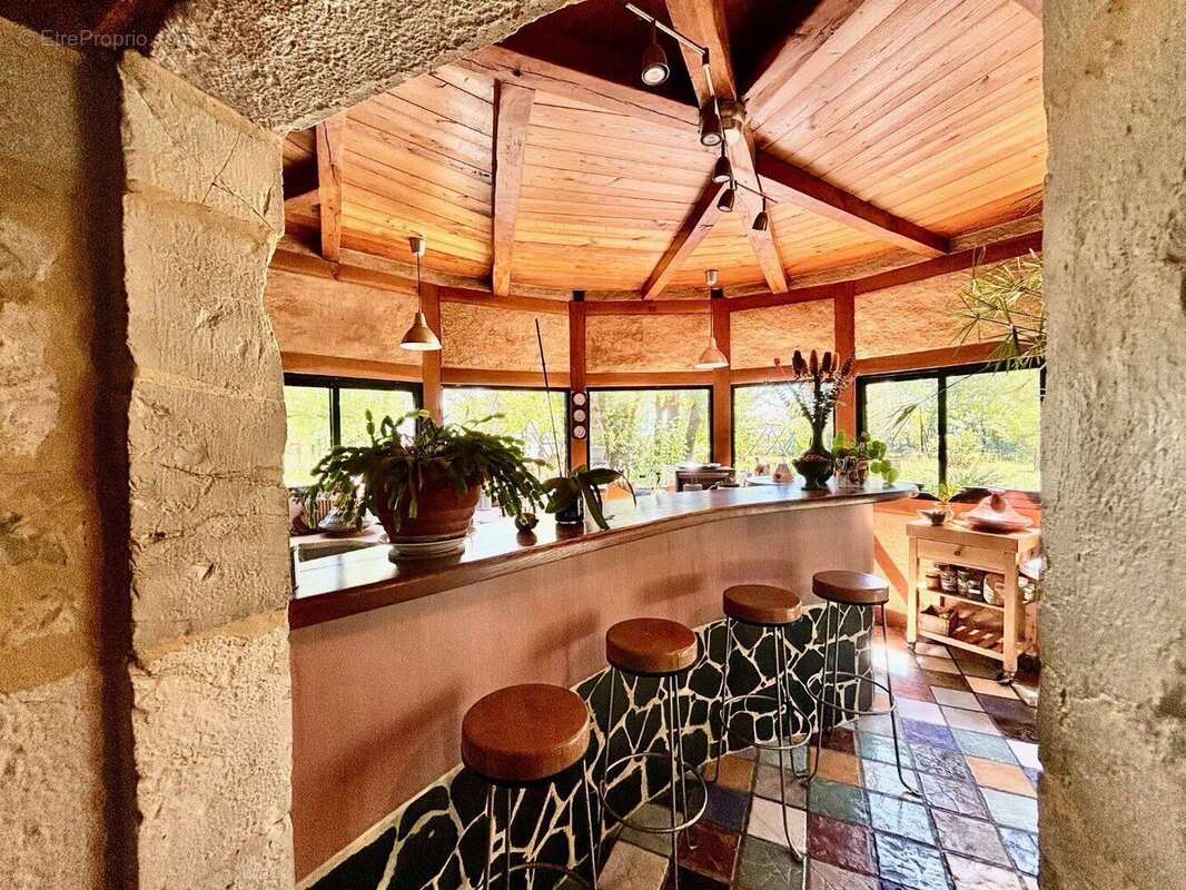 Maison 18e Siècle avec 8,5ha - photo 7