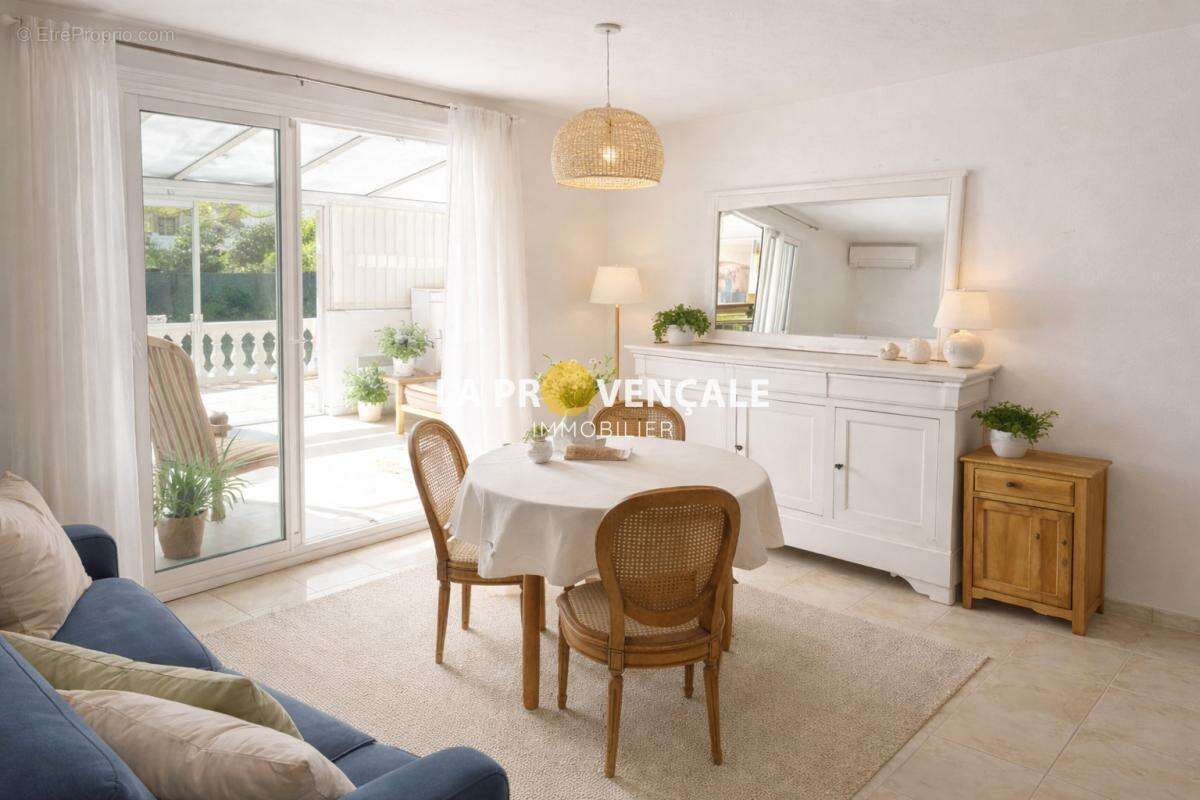 Appartement à SANARY-SUR-MER