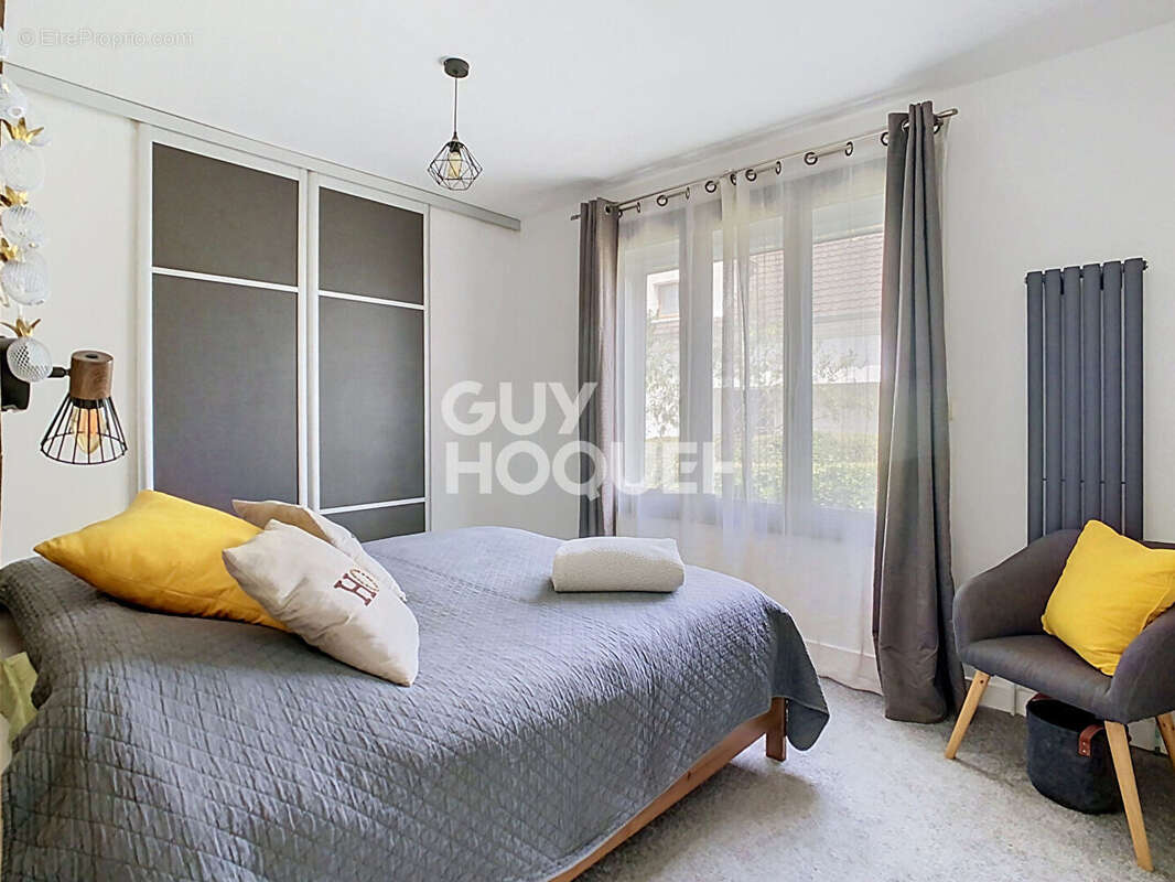 Maison plain-pied, 3 chambres, sous sol total à Crépy-en-Valois - photo 3