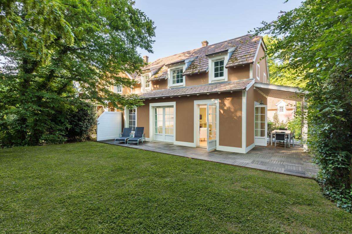 Appartement à CHAMOUILLE